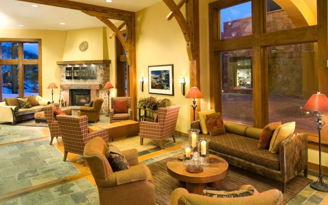 Sundial C105  - 2 Br Condo