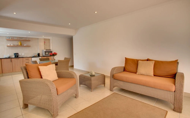 Limoni Luxury Suites