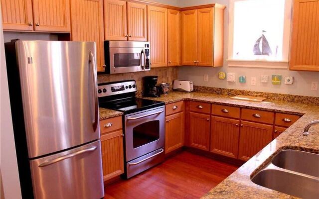 1366 Laurel Grove - 4 Br Home