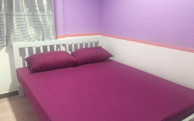 Ruean Mai Hom - Hostel