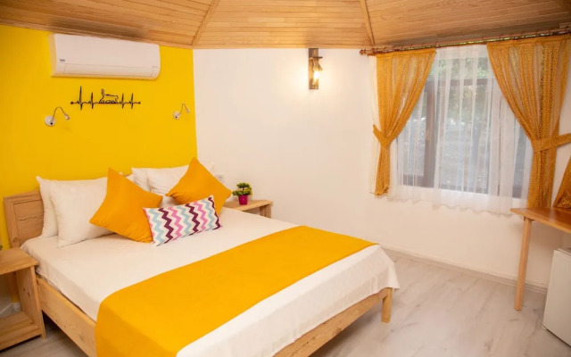 Kara Kedi Beach Bungalow