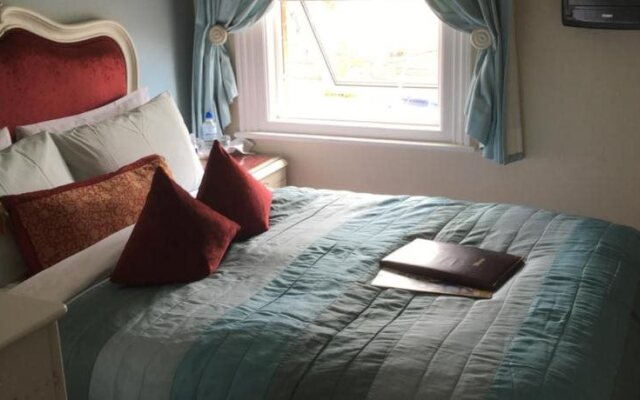 Twelfth Night Guest House