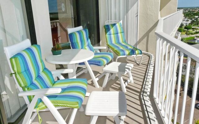 Magical Beachfront Condo With Pool and Ocean Views