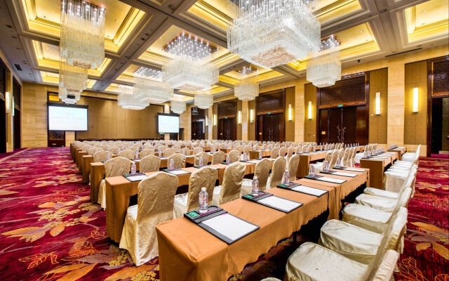 Crowne Plaza Chengdu Panda Garden by IHG - Near Panda Base