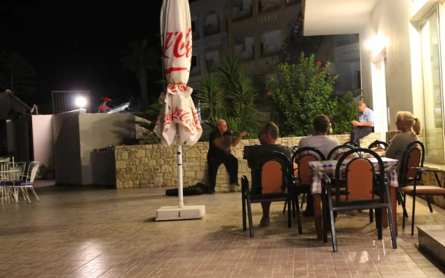 Hotel Pantheon, Kefalos