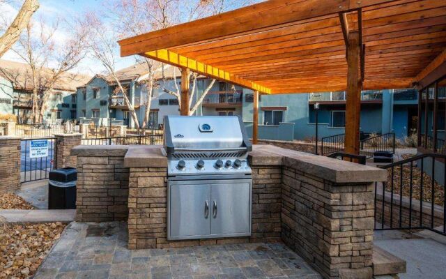 Endeavor Inn & Suites, Trademark Collection by Wyndham