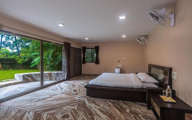 Saffronstays Aura
