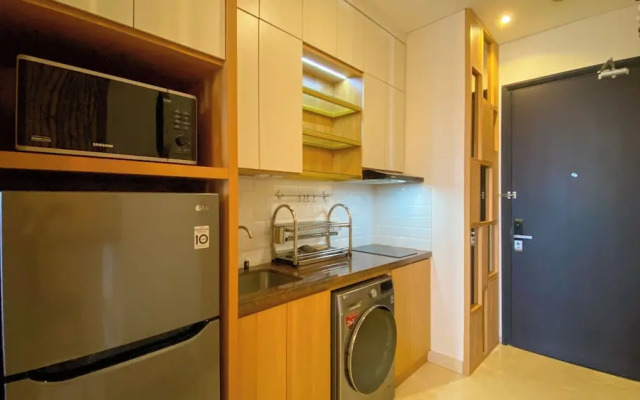 Nice And Homey 1Br At Sudirman Suites Apartment