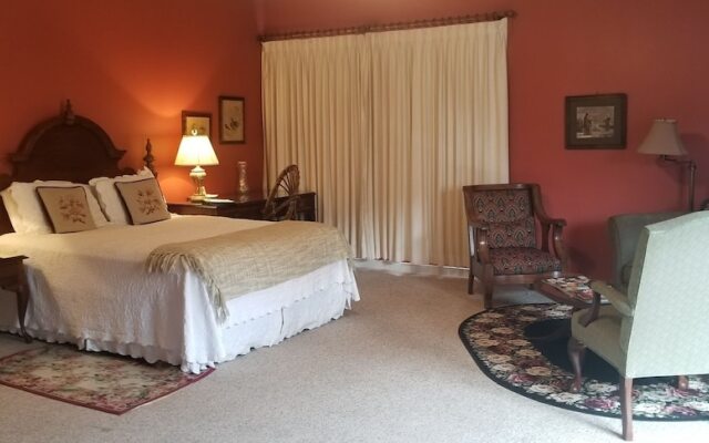 Downtown Guest Quarters Hotel