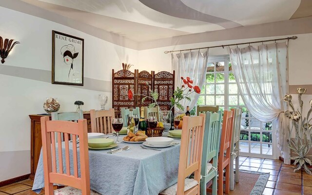 Villa Ladyville