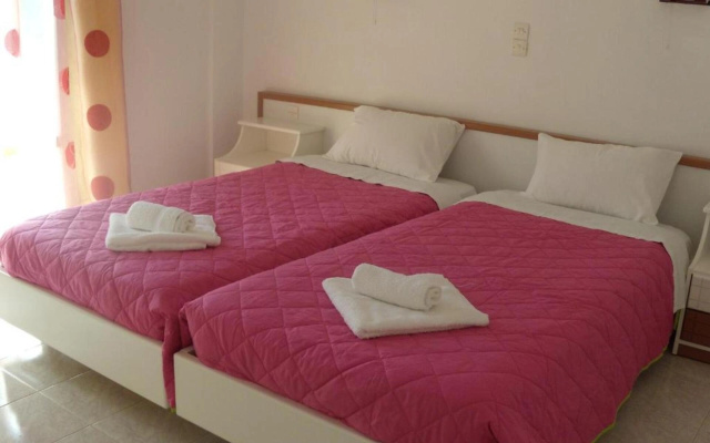 Antigonis Apartments