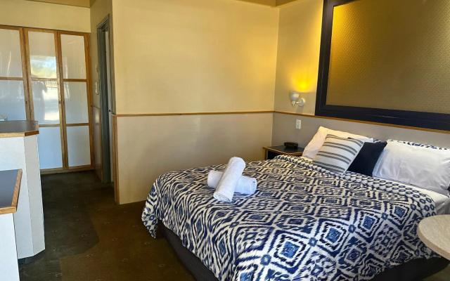 The Tower Hotel Kalgoorlie – Guest Rooms – Kalgoorlie