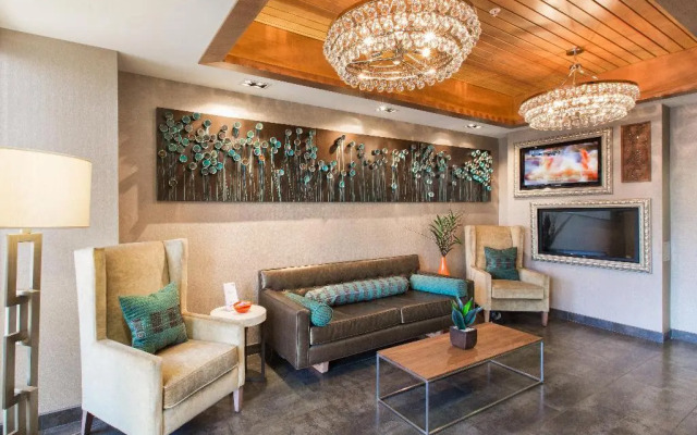 Holiday Inn Express Redwood City-Central by IHG