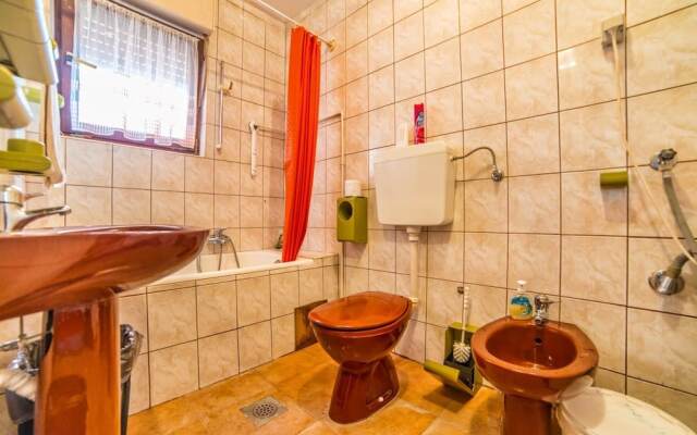 Apartments Dragutin 1063