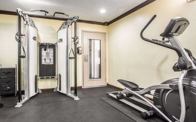 Quality Inn San Diego I-5 Naval Base