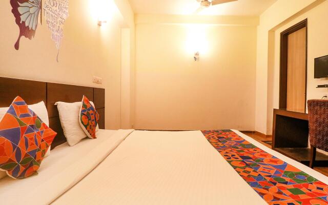 Merriment Hotel Sec 31 by Fabhotels