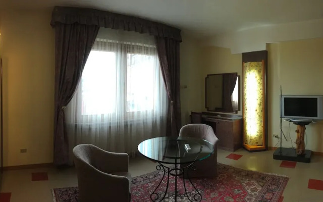 La Cittadella Dell'Oasi Hotel