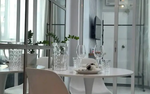 Relax in Style With Fast Wifi & Netflix