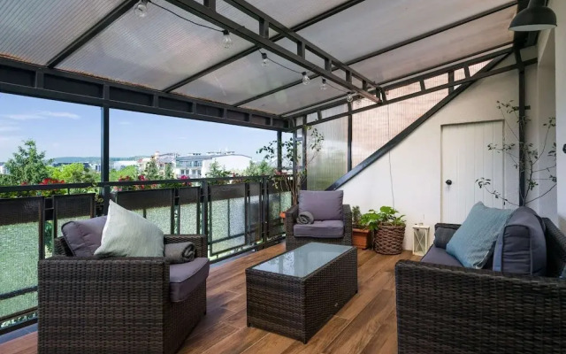 City Apartment With Superb Location