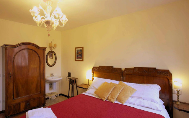 3749 Ponte Chiodo Guest House