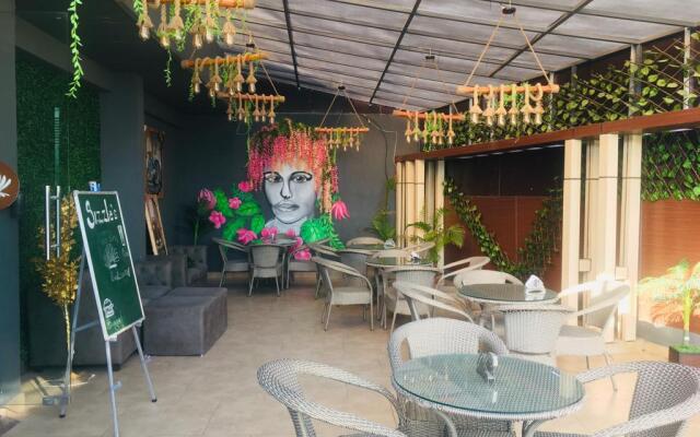 Hotel Pearl Wood By OYO Rooms