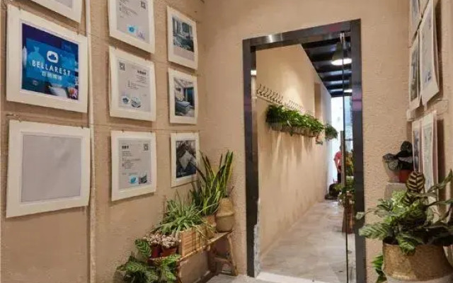 Yinian Hostel