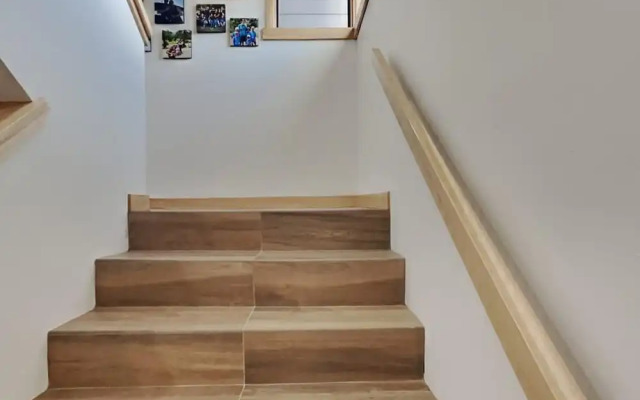 Spacious Condo with Loft, Next to Onsite Ski and Snowboard Rentals! by RedAwning