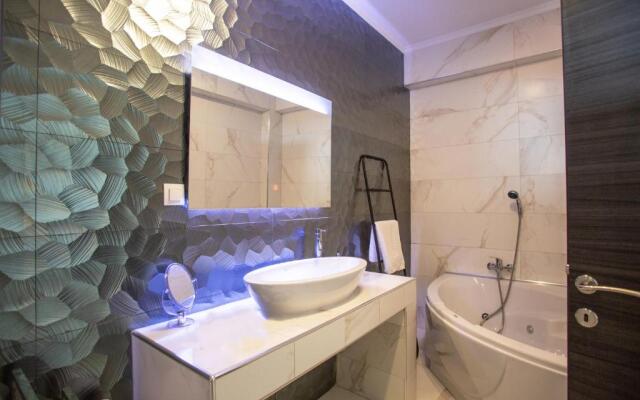Anemos Luxury Apartments
