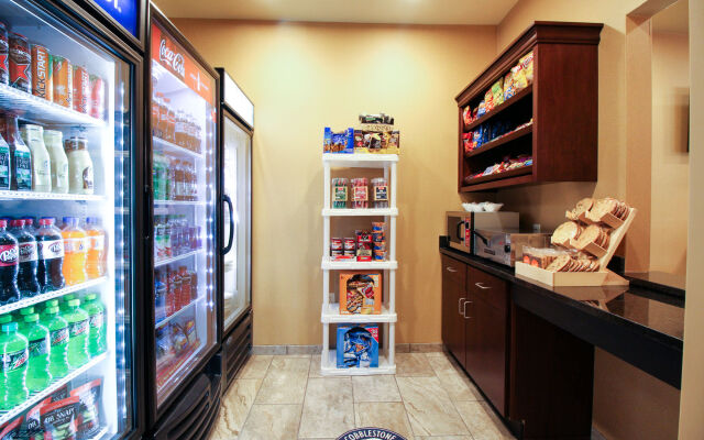 Cobblestone Hotel & Suites – Devils Lake