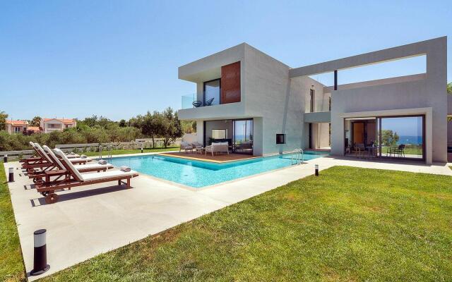 Sea View 4 Bedroom Villa With a Heated Pool