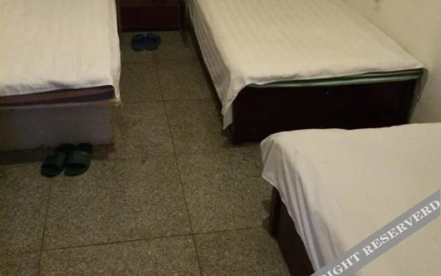 Yuelongge Hostel