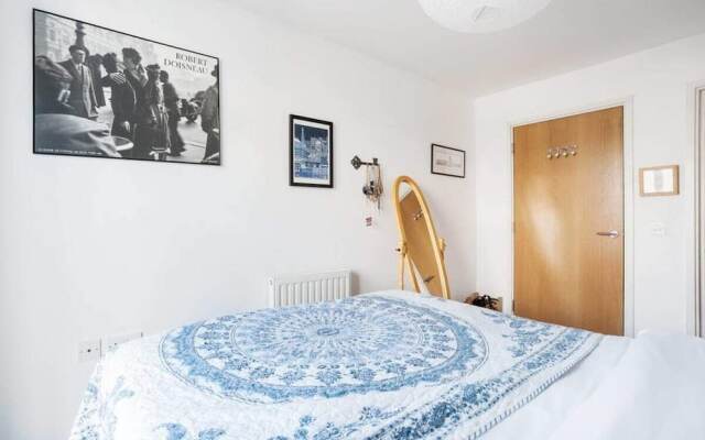 Quirky 1Bed Sleeps 4, 10 Mins To Mile End Tube