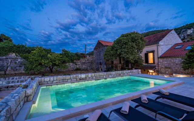 Amazing Apartment in Donje Obuljeno With Wifi and 2 Bedrooms