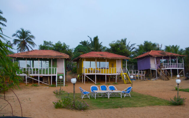 Cisco's Beach Shack and Cottages