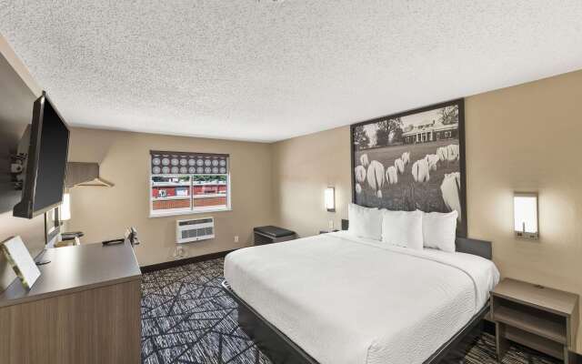 Super 8 by Wyndham Charlottesville