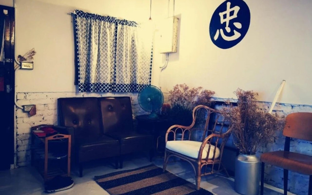 Yiyi Homestay