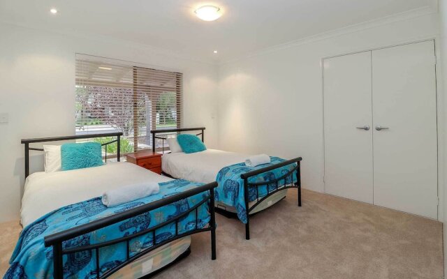 Seabreeze House