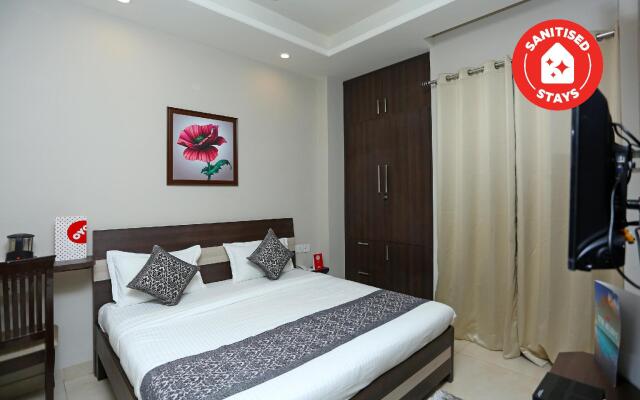 Capital O 17150 Hotel Silver Royal