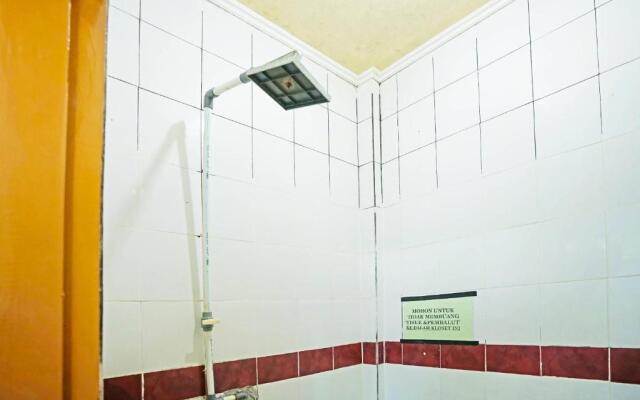 OYO 90390 Hotel Rd Premium