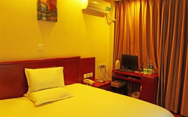 GreenTree Inn Express Shanghai Xuhui District Xujiahui Yishan Road Metro Station – Guest Rooms – Shanghai