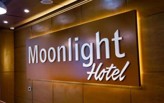 Moonlight Hotel