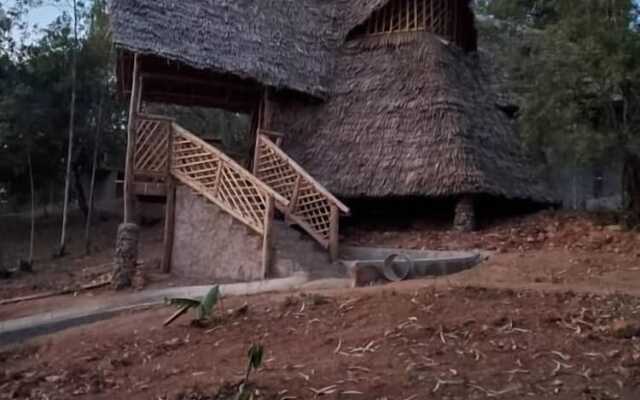 Ngorongoro economy Lodge