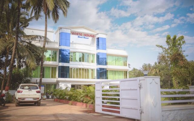 White House Beach Resort