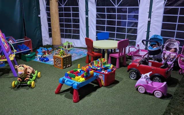 Comfortable Holiday House With a Garden, Dabki