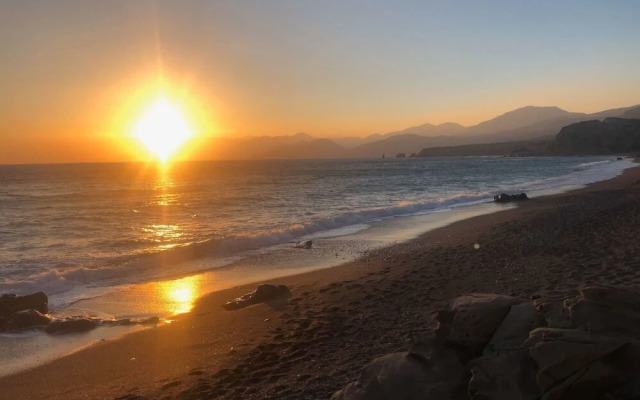 Villa Alati - Seafront Villa With Swimming Pool