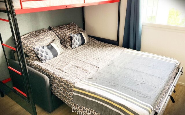 Studio2-hôtel Futuroscope / 8min à Pieds/ 1-4 Personnes