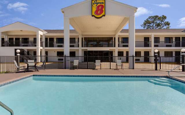 Super 8 by Wyndham Ocean Springs Biloxi
