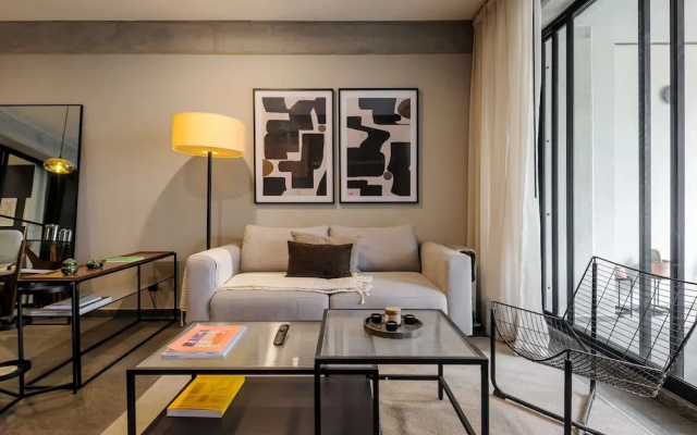 w Engaging 1BR w Terrace in Tabacalera
