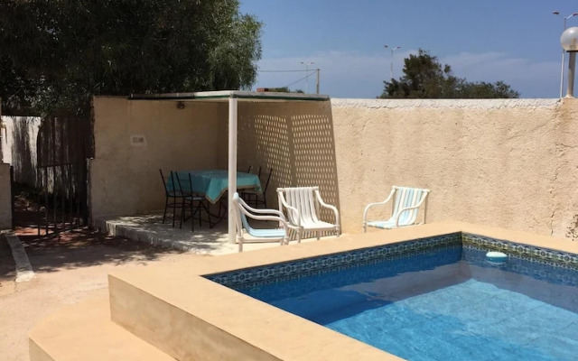 Independent Villa With Private Pool, Covered Parking