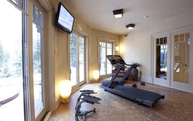 Hood Park Manor - 9 Br Home